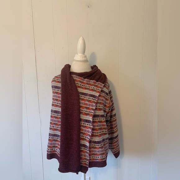 Anthropologie Moth Burgundy multicolor Hooded Wrap Poncho scarf Sweater WOOL - Picture 4 of 10